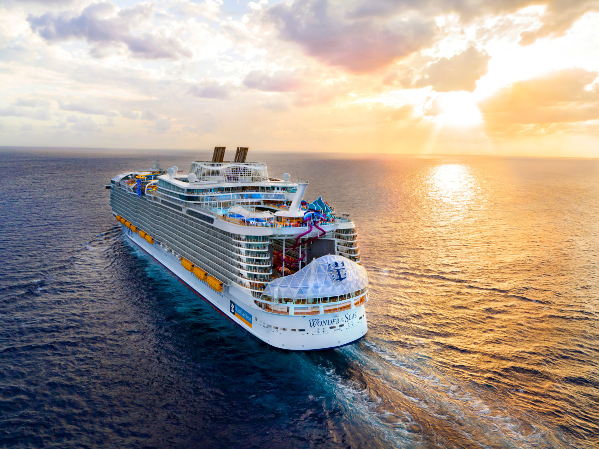 serate a tema su Royal Caribbean